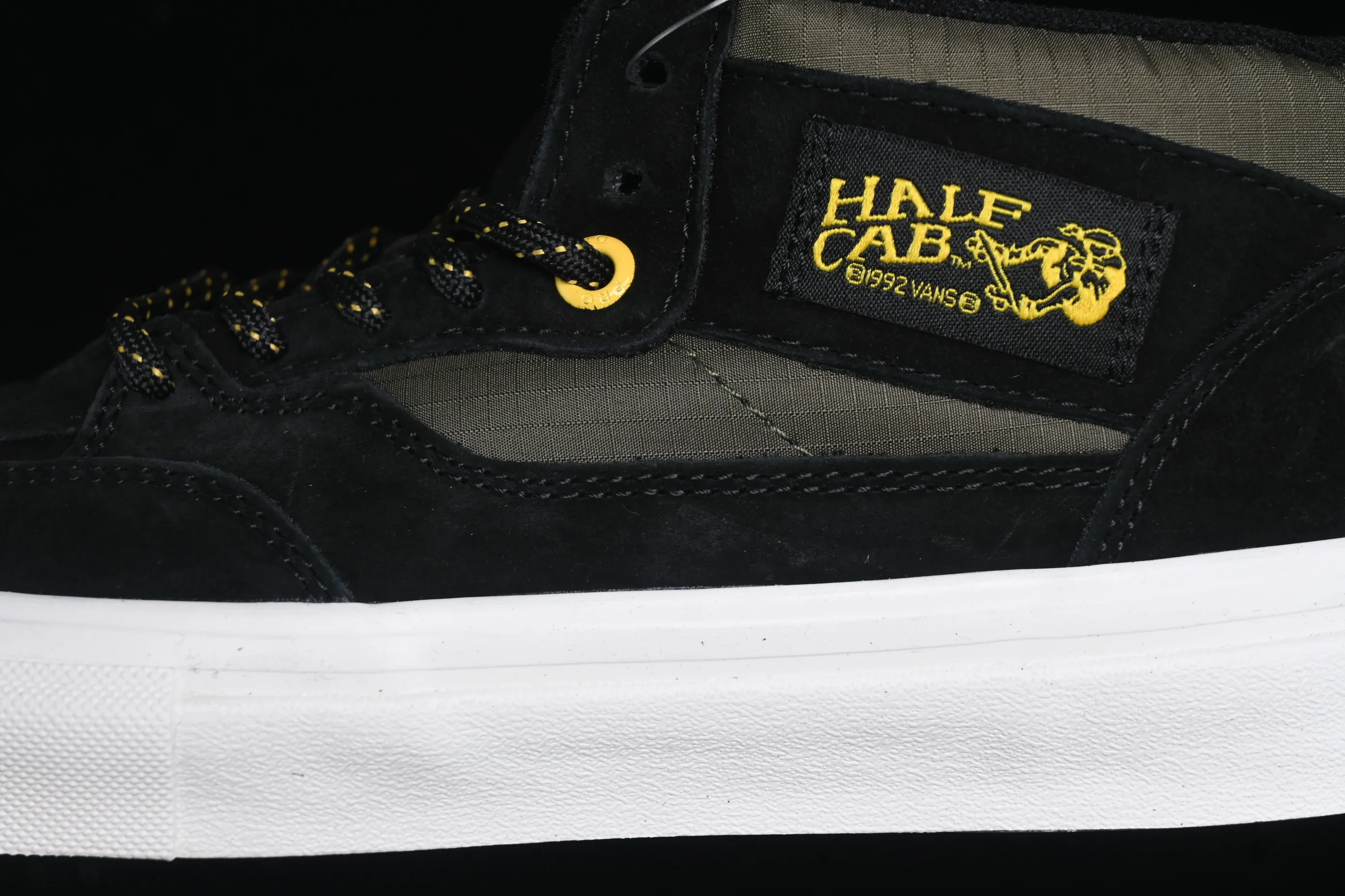 All categories Vans Vans series Vans Mid Vans China Vans Half Cab Pro Vans official retro casual simple versatile skateboard shoes VN0A38CP0QG